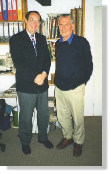 Robert Welch (right) with Nigel Wiggin in 1998
